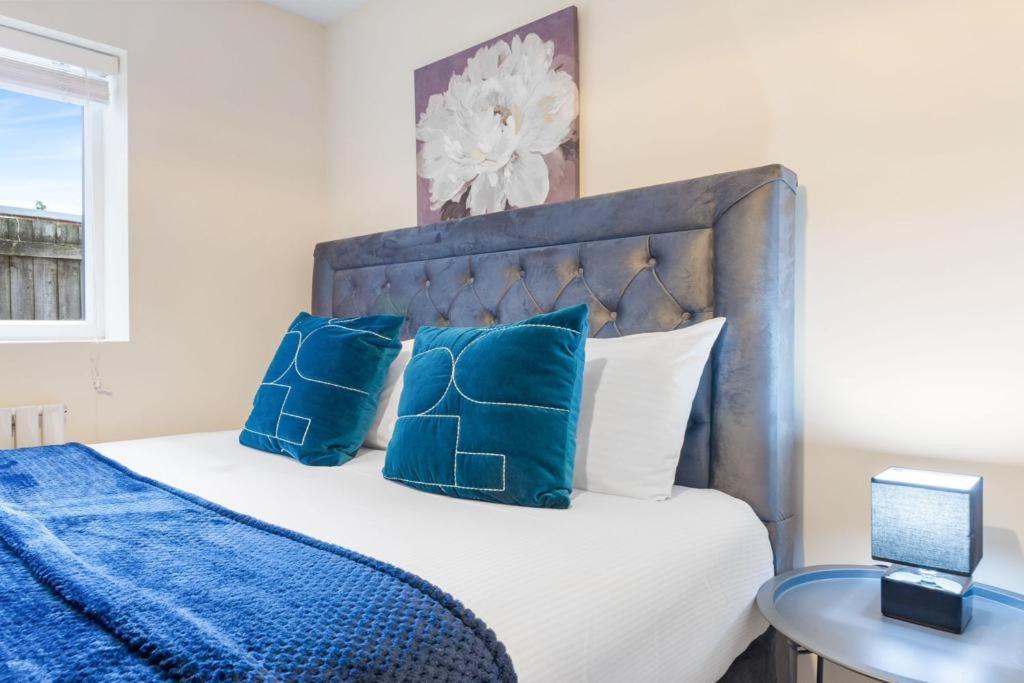 Isleworth Suites - Tw7 Dış mekan fotoğraf