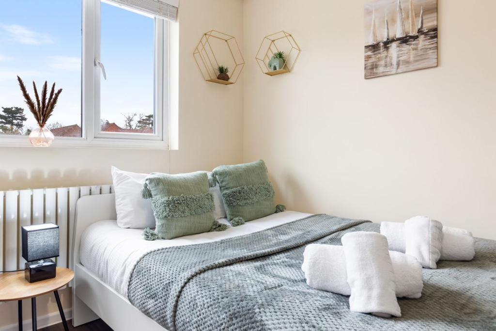 Isleworth Suites - Tw7 Dış mekan fotoğraf
