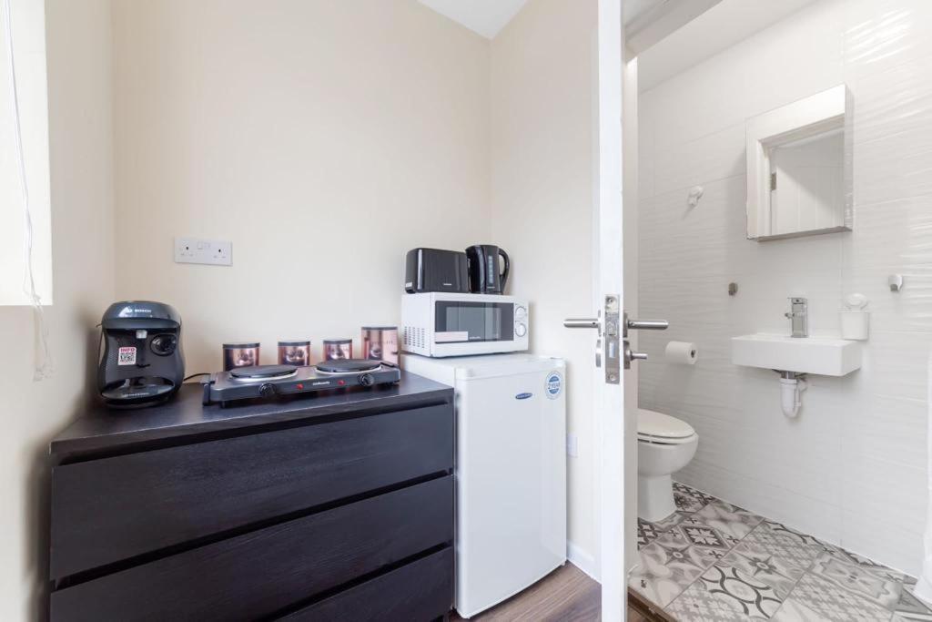 Isleworth Suites - Tw7 Dış mekan fotoğraf