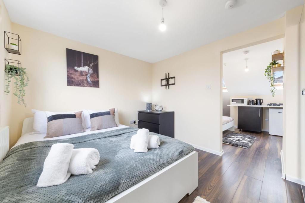 Isleworth Suites - Tw7 Dış mekan fotoğraf
