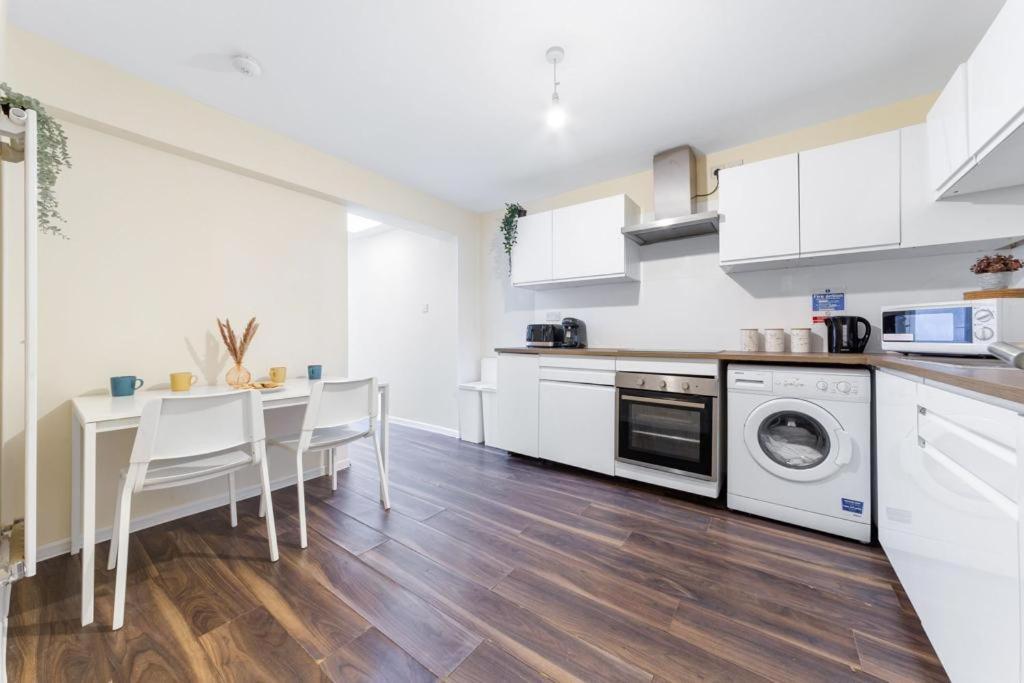 Isleworth Suites - Tw7 Dış mekan fotoğraf