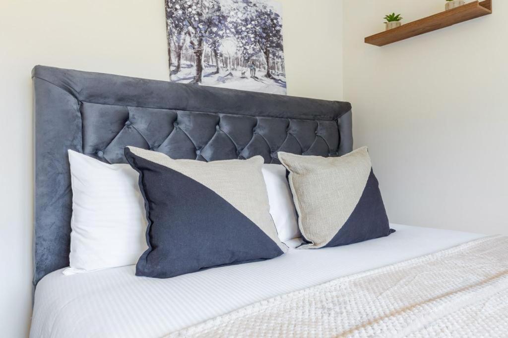 Isleworth Suites - Tw7 Dış mekan fotoğraf
