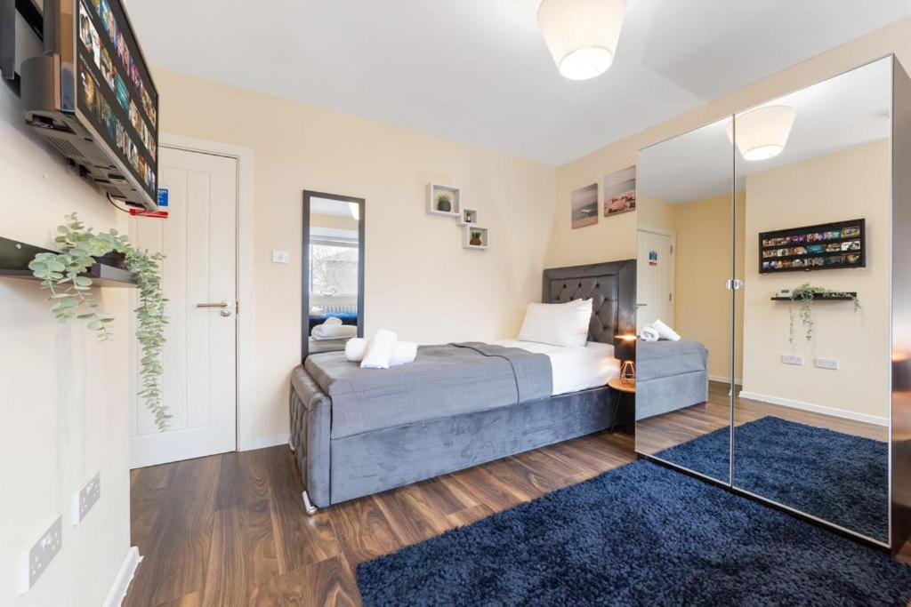 Isleworth Suites - Tw7 Dış mekan fotoğraf