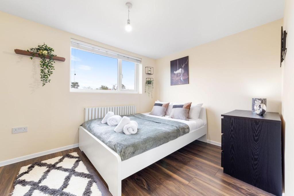 Isleworth Suites - Tw7 Dış mekan fotoğraf