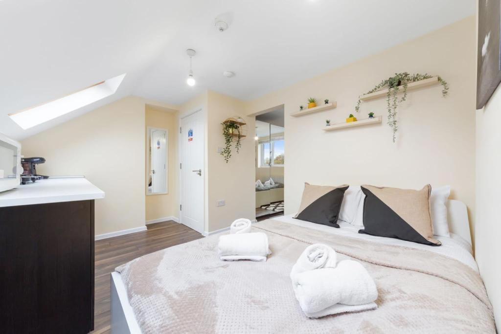 Isleworth Suites - Tw7 Dış mekan fotoğraf