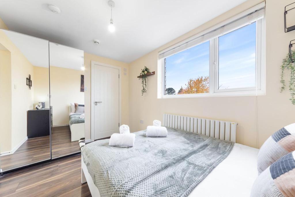 Isleworth Suites - Tw7 Dış mekan fotoğraf
